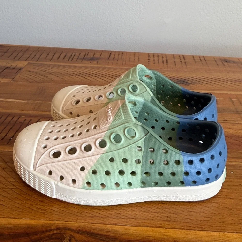 Native Kids Water Shoes - Green and Blue